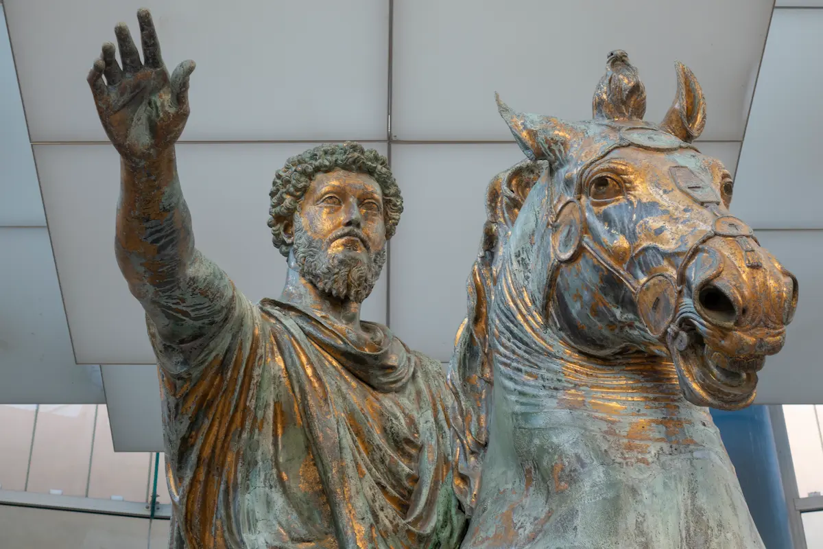 marcus aurelius statue